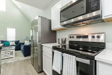 Welcome to your dream getaway! This two year old beautifully - photo 10