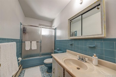 Bring your vision to this rare Huntington Village find! 6 - photo 17