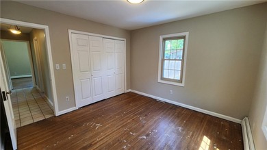 Opportunity is knocking! The downstairs needs the buyer to - photo 19
