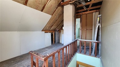 Opportunity is knocking! The downstairs needs the buyer to - photo 23