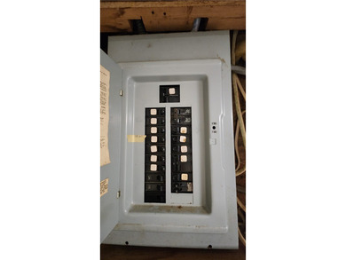 Opportunity is knocking! The downstairs needs the buyer to - photo 29