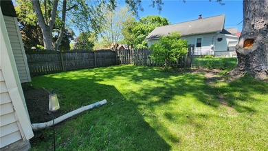 Opportunity is knocking! The downstairs needs the buyer to - photo 35