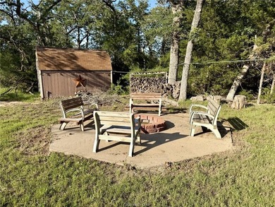 Welcome to your spacious lake-area retreat in Birch Creek Forest - photo 36
