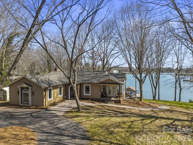 Lake Norman Home For Sale in Sherrills Ford North Carolina