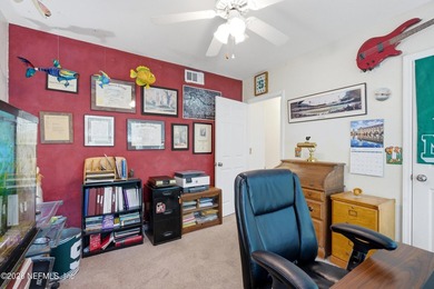 Beautifully curated 3BR/2BA ground-floor condo in the - photo 22