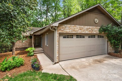 Lake Wylie Home For Sale in Clover South Carolina