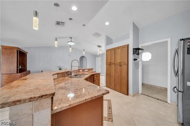Welcome to this beautifully maintained 4-bedroom, 2-bathroom - photo 14