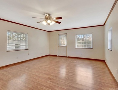 Nice and quiet neighborhood off Cedar Glades Road, close to