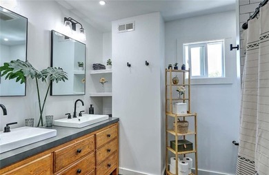 Nestled on a picturesque 3/4 acre lot in desirable Touisset - photo 32