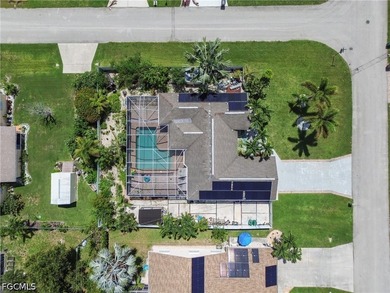Welcome to this beautifully maintained 4-bedroom, 2-bathroom - photo 42
