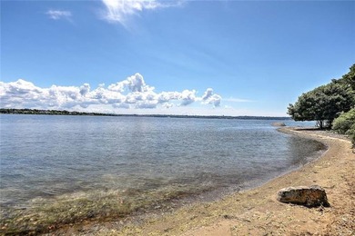 Nestled on a picturesque 3/4 acre lot in desirable Touisset - photo 44