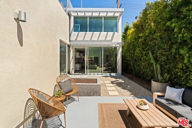 Welcome to 1076 Palms Boulevard - a rare architectural compound - photo 25