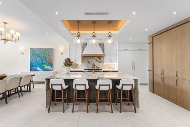 This Impeccably Renovated 5BDRM, 5.1BA Waterfront Residence - photo 10
