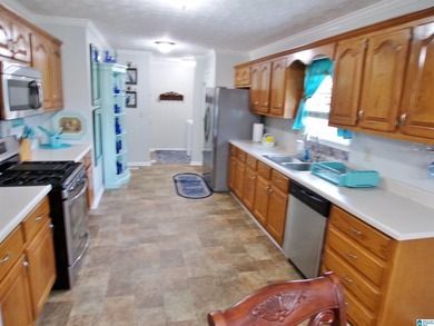 A beautiful spacious garden home in the White Plains school - photo 10