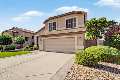 Welcome to this beautifully maintained, original-owner residence - photo 3