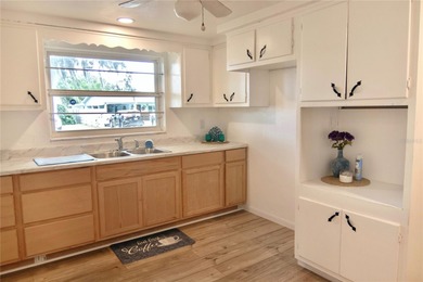 FOR SALE - 2 Bedroom/1 Bath single family home.  This is a - photo 11