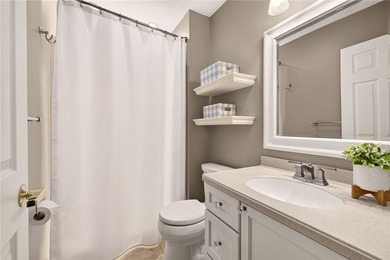 RARE OPPORTUNITY! Move-in ready, one-floor living in the heart - photo 18