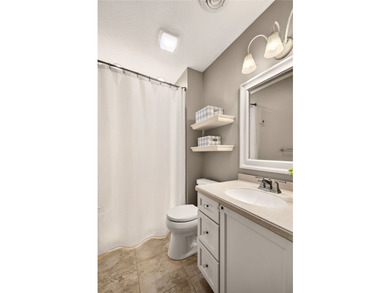 RARE OPPORTUNITY! Move-in ready, one-floor living in the heart - photo 19