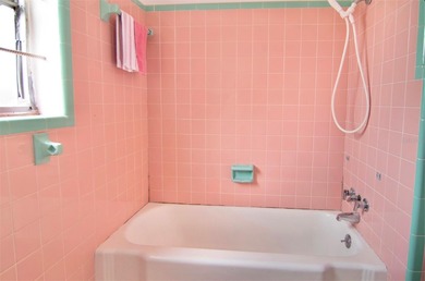 FOR SALE - 2 Bedroom/1 Bath single family home.  This is a - photo 19
