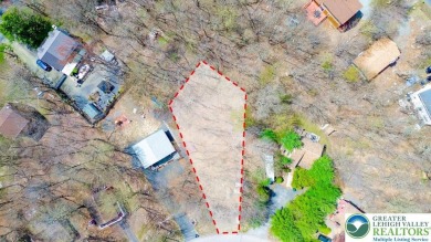 Lake Home For Sale in Coolbaugh, Pennsylvania