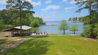 Stunning 6-Bedroom Waterfront Retreat with Breathtaking Views - photo 3