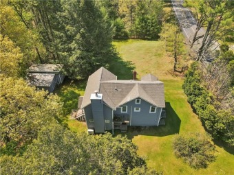 Toasperns Pond Home For Sale in Narrowsburg New York