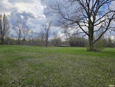 Lake Acreage For Sale in Canton, Illinois