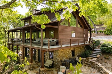 Stunning Fully Furnished Custom Lakefront Retreat with Luxury - photo 4
