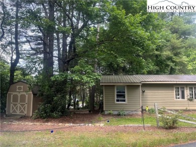 Land Harbors Lake Home For Sale in Newland North Carolina