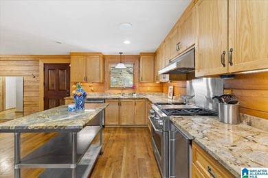 Beautiful waterfront log cabin offering 3 bedrooms, 2.5 - photo 11