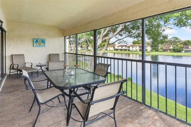 A well maintained, Move in ready, 3 bd, 2 bath unit with a - photo 11