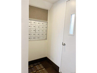 Experience luxury and convenience at 10 Canterbury Rd, Apt 1B - photo 14