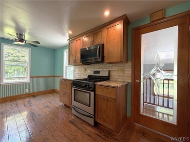 Welcome home to this charming Cape Cod nestled at the very end - photo 15