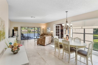A well maintained, Move in ready, 3 bd, 2 bath unit with a - photo 20