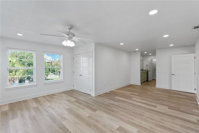 Gorgeous 4 bedroom, 3 bath home located on the water with quick - photo 23
