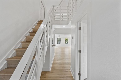 Gorgeous 4 bedroom, 3 bath home located on the water with quick - photo 26