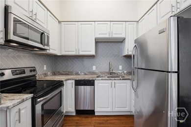 Welcome home to 203 E Duffy Street # C. Located just 2 blocks - photo 8