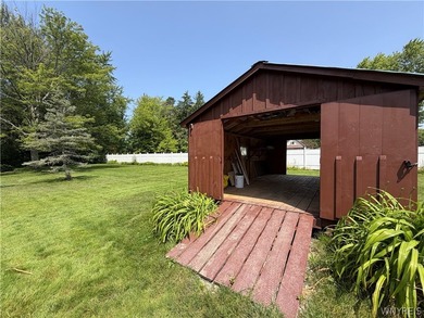 Welcome home to this charming Cape Cod nestled at the very end - photo 32