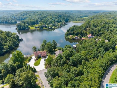 Beautiful waterfront log cabin offering 3 bedrooms, 2.5 - photo 33