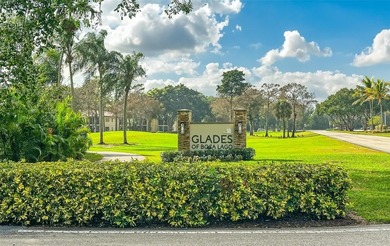 A well maintained, Move in ready, 3 bd, 2 bath unit with a - photo 35