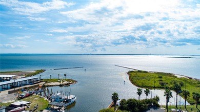 Gorgeous 4 bedroom, 3 bath home located on the water with quick - photo 36