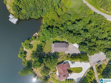 Beautiful waterfront log cabin offering 3 bedrooms, 2.5 - photo 38