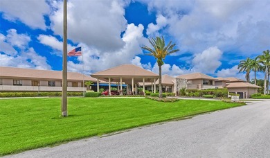 A well maintained, Move in ready, 3 bd, 2 bath unit with a - photo 40