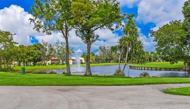 A well maintained, Move in ready, 3 bd, 2 bath unit with a - photo 42