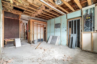 Under contract-accepting backup offers. Canal-front property - photo 3