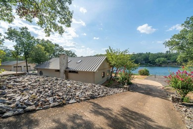 This exceptional lakefront property on the highly sought-after - photo 21