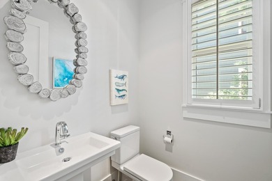 Deeded Beach Access! Spectacular 4 bedroom, 4 bath home in - photo 24