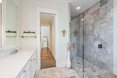 Deeded Beach Access! Spectacular 4 bedroom, 4 bath home in - photo 42
