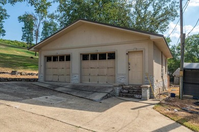 This exceptional lakefront property on the highly sought-after - photo 43