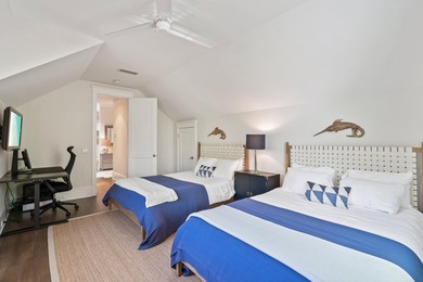 Deeded Beach Access! Spectacular 4 bedroom, 4 bath home in - photo 48